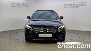 Mercedes-Benz E-Class E300 4MATIC AMG Line 2020 года из Южной Кореи