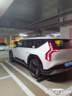 Kia EV9 Earth 4WD 2024 года из Южной Кореи