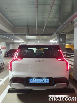 Kia EV9 Earth 4WD 2024 года из Южной Кореи