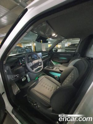 Kia EV9 Earth 4WD 2024 года из Южной Кореи