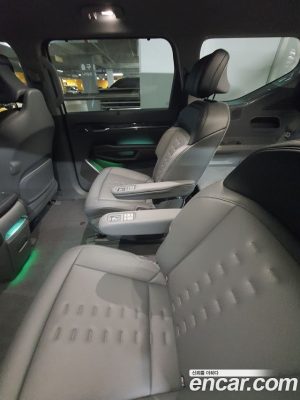 Kia EV9 Earth 4WD 2024 года из Южной Кореи