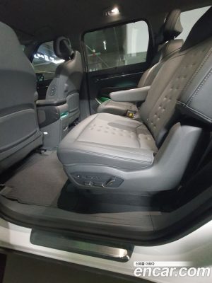 Kia EV9 Earth 4WD 2024 года из Южной Кореи