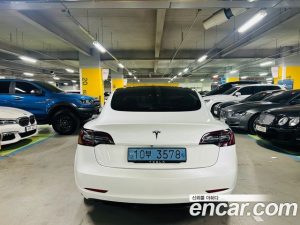 Tesla Model 3 Standard RANGE Plus 2021 года из Южной Кореи