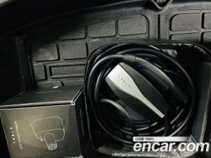 Tesla Model 3 Standard RANGE Plus 2021 года из Южной Кореи