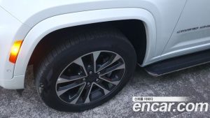 Jeep Cherokee 3.6 Overland 2023 года из Южной Кореи