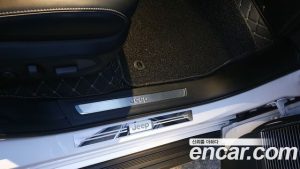 Jeep Cherokee 3.6 Overland 2023 года из Южной Кореи