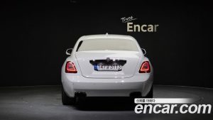 Rolls-Royce Ghost 6.7 V12 Black Badge 2023 года из Южной Кореи
