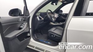 BMW X7 xDrive 40d Design Pure Excellence 7-Seater 2024 года из Южной Кореи