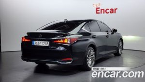 Lexus ES Luxury Plus 2023 года из Южной Кореи