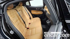 Volvo S60 B5 ULTIMATE Bright 2023 года из Южной Кореи