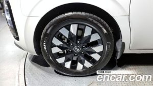 Hyundai Staria L3.5 Lounge 9-Seater 2025 года из Южной Кореи