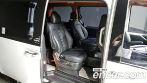 Hyundai Staria L3.5 Lounge 9-Seater 2025 года из Южной Кореи
