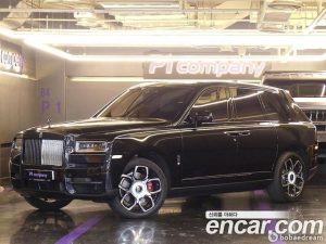 Rolls-Royce Cullinan 6.7 V12 Black Badge 2023 года из Южной Кореи