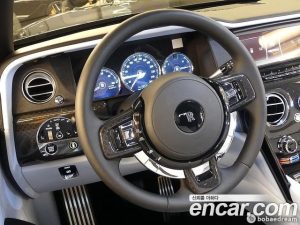 Rolls-Royce Cullinan 6.7 V12 Black Badge 2023 года из Южной Кореи