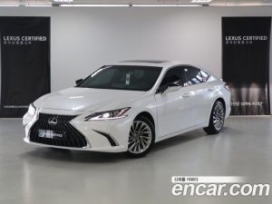 Lexus ES Luxury Plus 2025 года из Южной Кореи