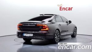 Volvo S90 B5 ULTIMATE Bright 2023 года из Южной Кореи