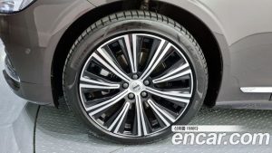 Volvo S90 B5 ULTIMATE Bright 2023 года из Южной Кореи