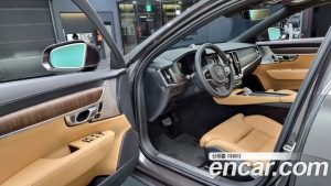 Volvo S90 B5 ULTIMATE Bright 2023 года из Южной Кореи