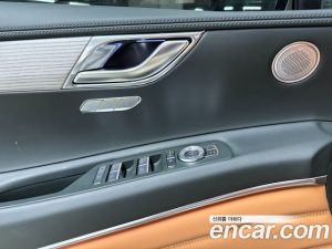 Genesis GV80 2.5T Бензин AWD 2024 года из Южной Кореи
