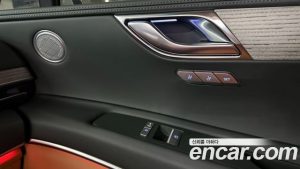 Genesis GV80 2.5T Бензин AWD 2024 года из Южной Кореи