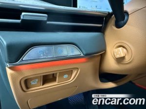 Genesis GV80 2.5T Бензин AWD 2024 года из Южной Кореи