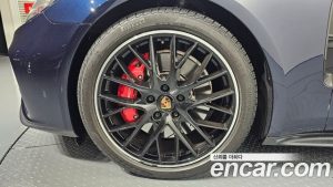 Porsche Panamera 4.0 GTS 2022 года из Южной Кореи