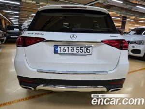 Mercedes-Benz GLE-Class GLE300d 4MATIC 2023 года из Южной Кореи