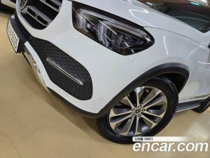 Mercedes-Benz GLE-Class GLE300d 4MATIC 2023 года из Южной Кореи