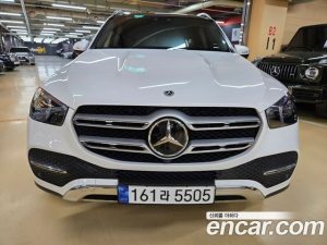 Mercedes-Benz GLE-Class GLE300d 4MATIC 2023 года из Южной Кореи