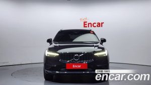 Volvo XC60 B5 ULTIMATE Bright 2023 года из Южной Кореи