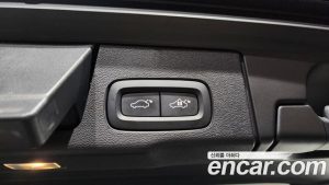 Volvo XC60 B5 ULTIMATE Bright 2023 года из Южной Кореи