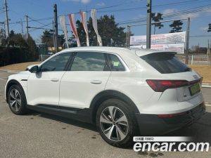 Audi Q8 e-tron 55 4WD 2024 года из Южной Кореи