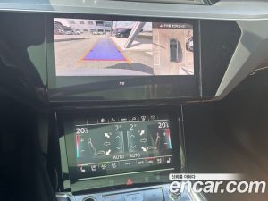Audi Q8 e-tron 55 4WD 2024 года из Южной Кореи