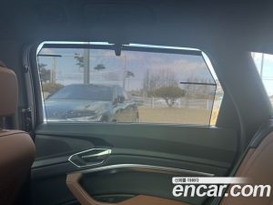 Audi Q8 e-tron 55 4WD 2024 года из Южной Кореи