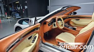 Bentley Continental 6.0 GTC 2022 года из Южной Кореи