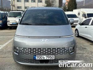 Hyundai Staria L3.5 Tourer 11-Seater 2025 года из Южной Кореи