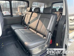 Hyundai Staria L3.5 Tourer 11-Seater 2025 года из Южной Кореи