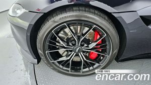 Astonmartin Vantage 4.0 V8 Coupe 2023 года из Южной Кореи