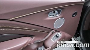 Astonmartin Vantage 4.0 V8 Coupe 2023 года из Южной Кореи