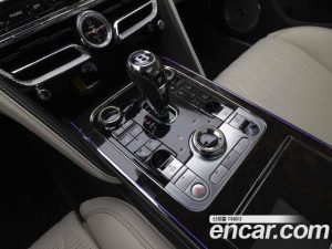 Bentley Flying Spur 4.0 Azure 2024 года из Южной Кореи