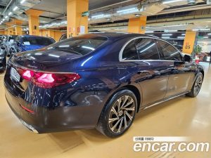 Mercedes-Benz E-Class E300 4MATIC Exclusive 2024 года из Южной Кореи