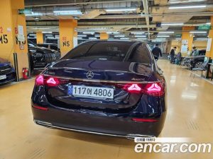 Mercedes-Benz E-Class E300 4MATIC Exclusive 2024 года из Южной Кореи