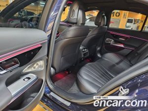 Mercedes-Benz E-Class E300 4MATIC Exclusive 2024 года из Южной Кореи