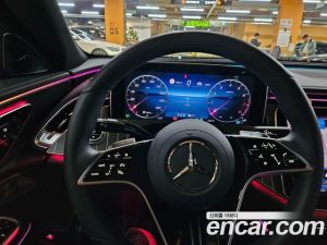 Mercedes-Benz E-Class E300 4MATIC Exclusive 2024 года из Южной Кореи