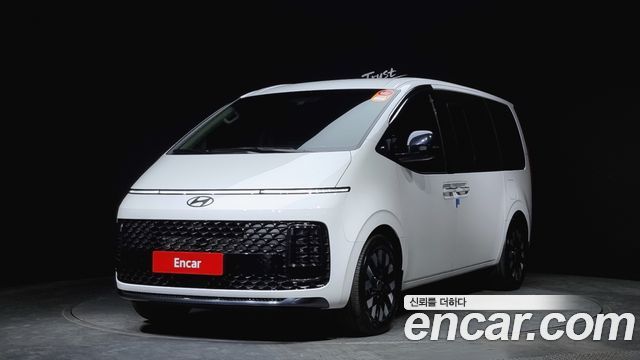 Hyundai Staria L3.5 Lounge 7-Seater 2025 года из Кореи