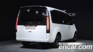 Hyundai Staria L3.5 Lounge 7-Seater 2025 года из Южной Кореи
