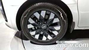 Hyundai Staria L3.5 Lounge 7-Seater 2025 года из Южной Кореи