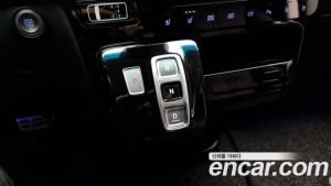 Hyundai Staria L3.5 Lounge 7-Seater 2025 года из Южной Кореи