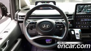 Hyundai Staria L3.5 Lounge 7-Seater 2025 года из Южной Кореи
