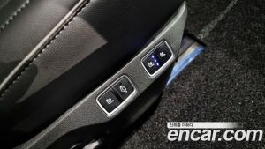 Hyundai Staria L3.5 Lounge 7-Seater 2025 года из Южной Кореи
